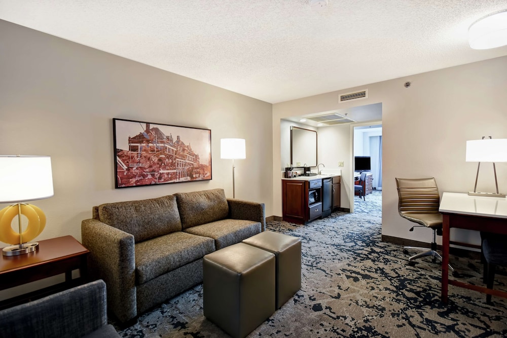 Premier Suite, One King Bed, Non-Smoking