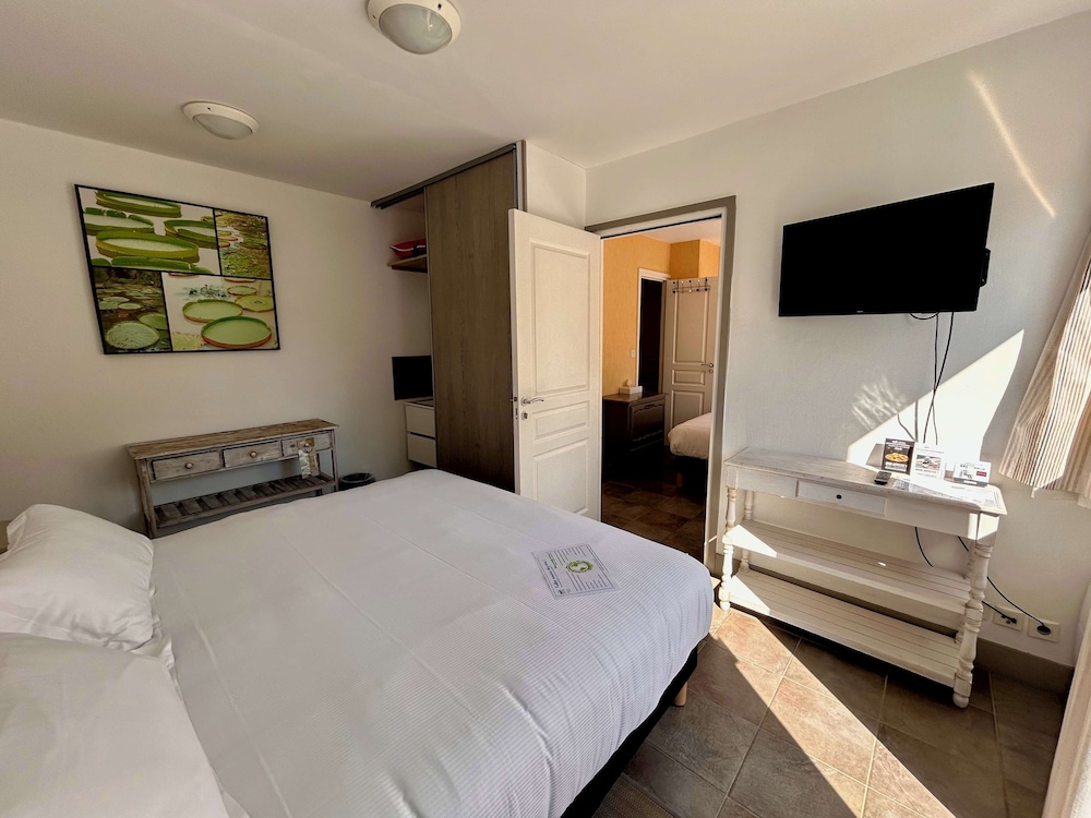 Triple Room - Photo 1