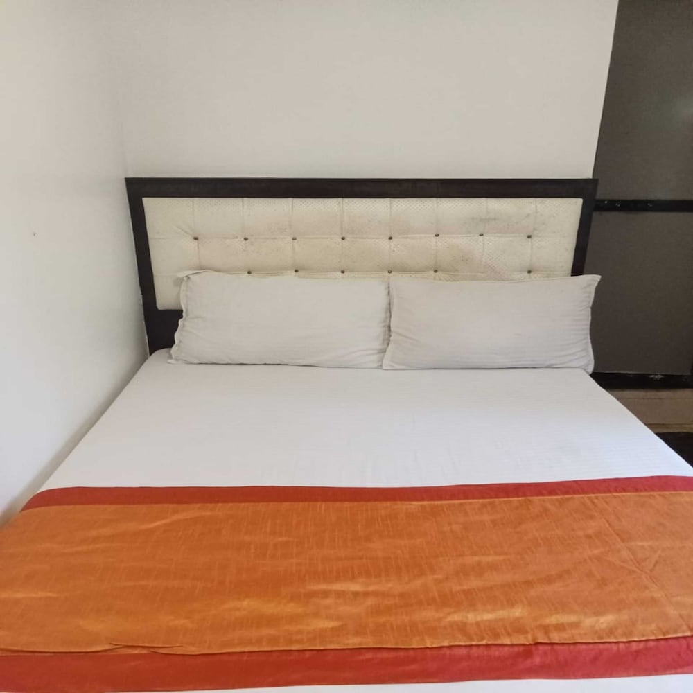 Deluxe Room - Photo 3