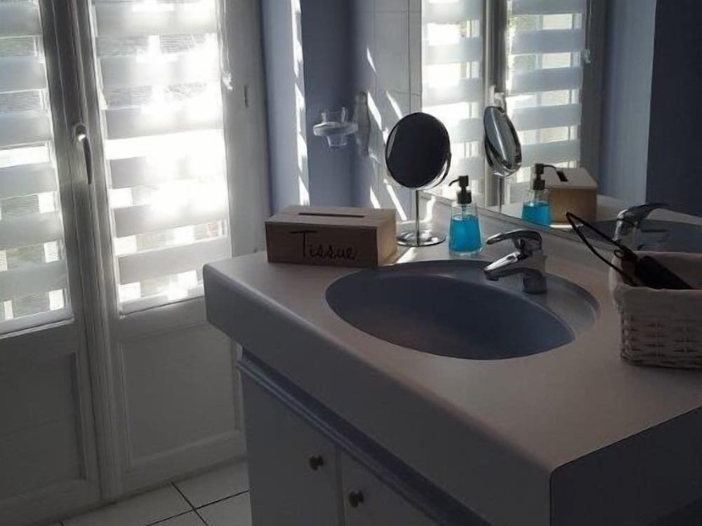 Comfort Twin Room, Private Bathroom, River View (Chambre Montlouis) photo 3