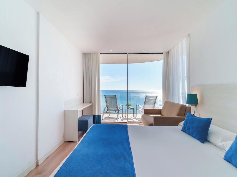 Habitación Doble con Vista al Mar Gran Terraza Esquina (2 Adultos)