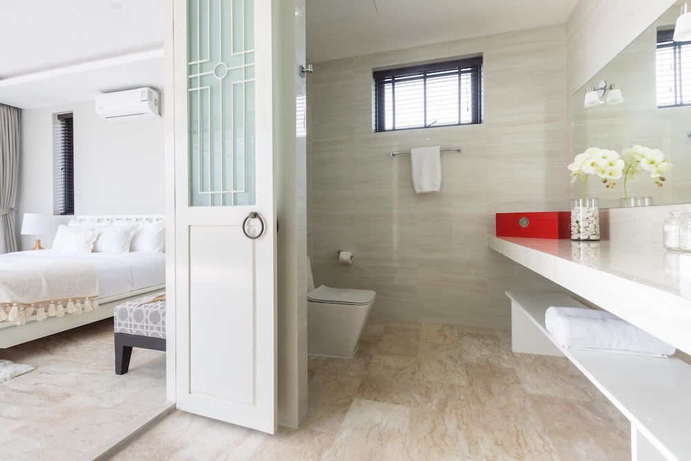 2 Bedroom Beachfront Pool Villa & Cinema - Photo 4