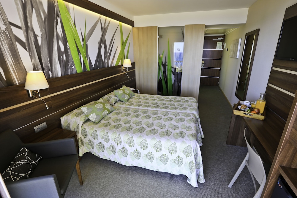 Double Room, Pool View photo 3