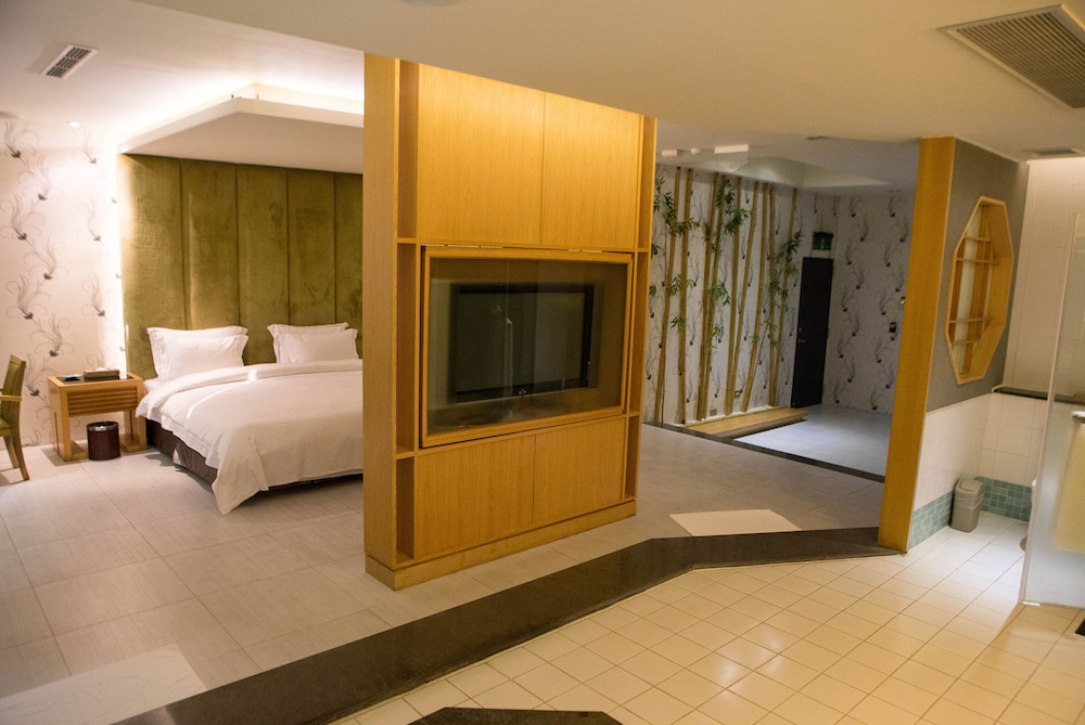 Platium Suite photo 3