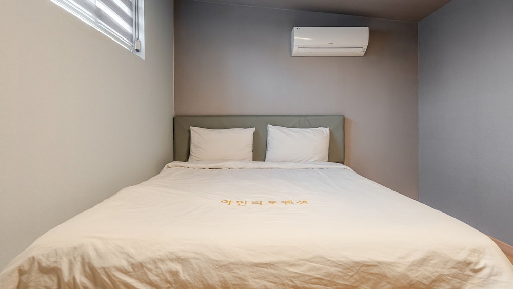 Basic Room, 1 Bedroom (Room B301 (Couple/Family Room)) - Photo 11