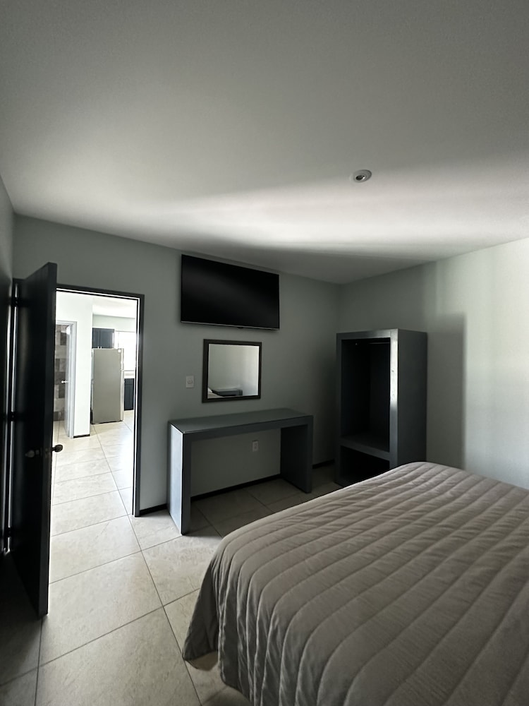 Family Apartment photo 3