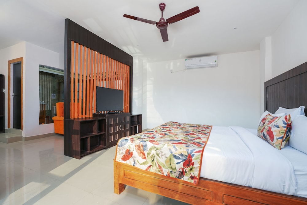 Suite with Balcony - Photo 5