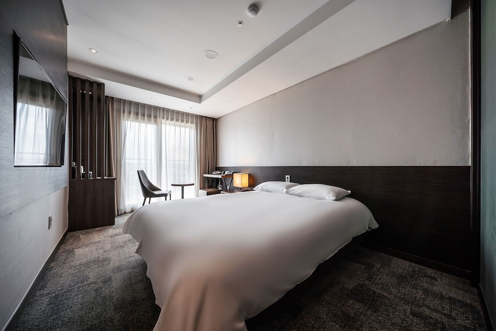 Superior Double Room City View (1 Double Bed)