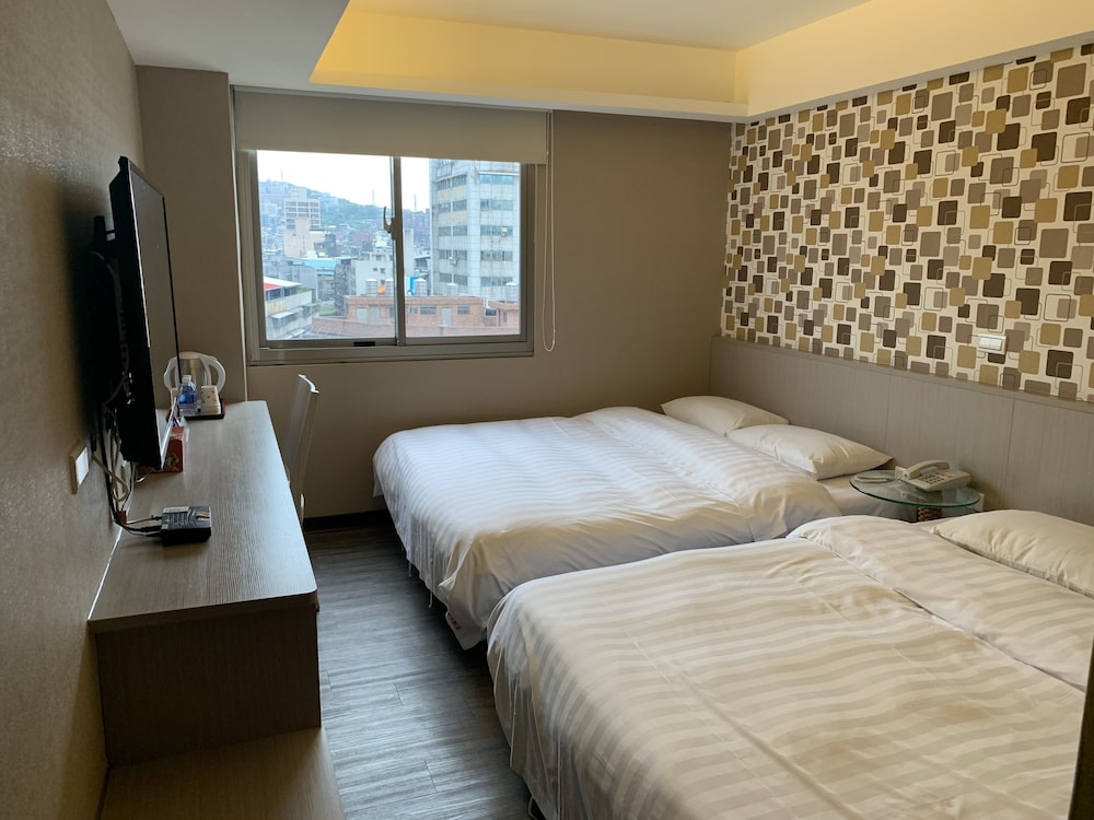 Classic Quadruple Room, 2 Double Beds photo 1