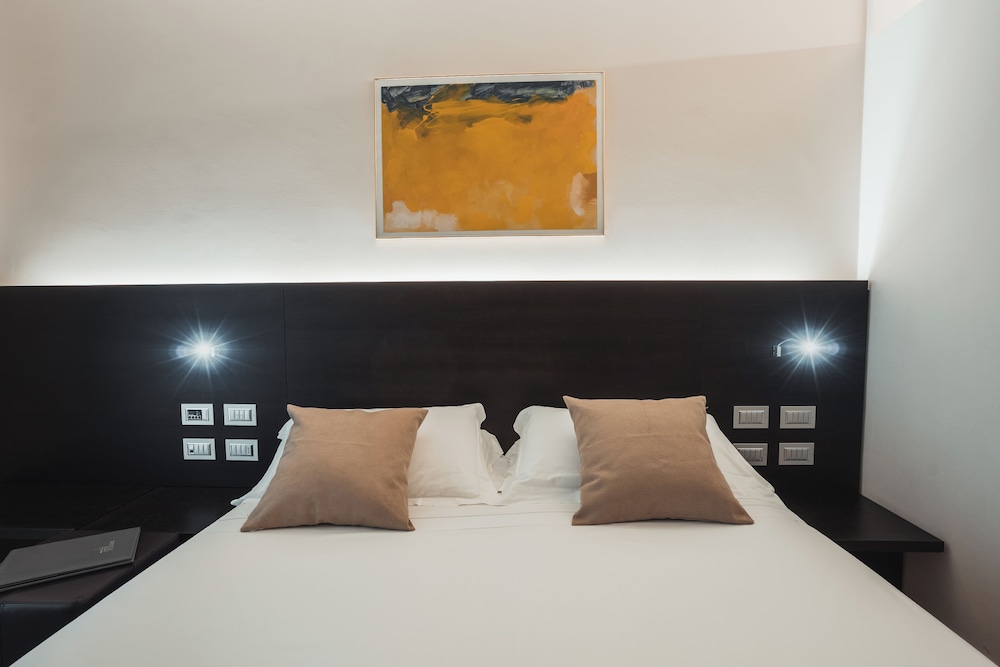 Double Room - Photo 6
