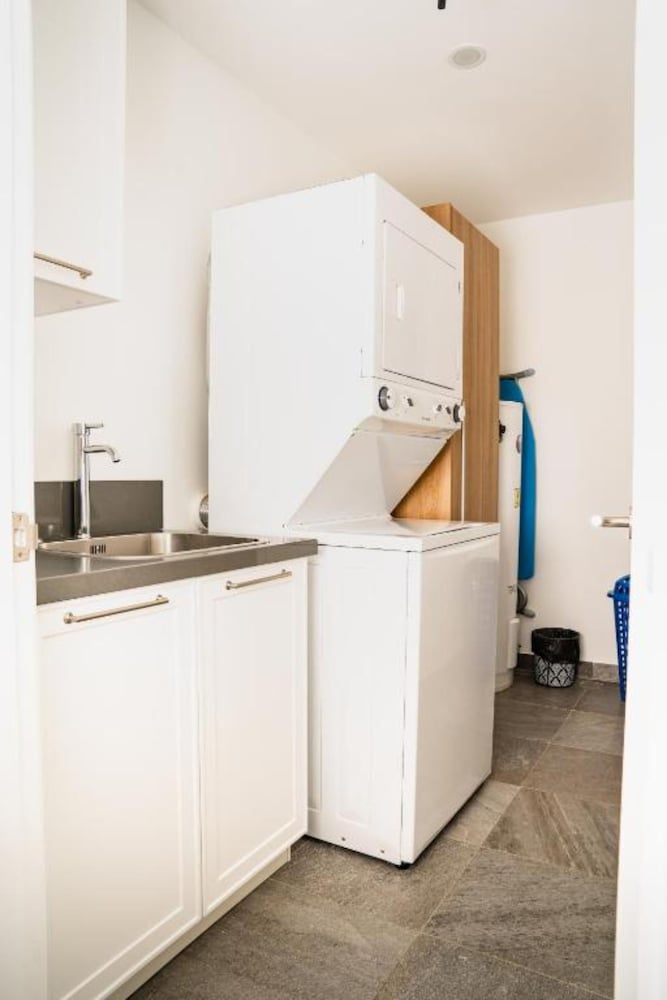House, Ensuite, Sea View (1A) photo 3