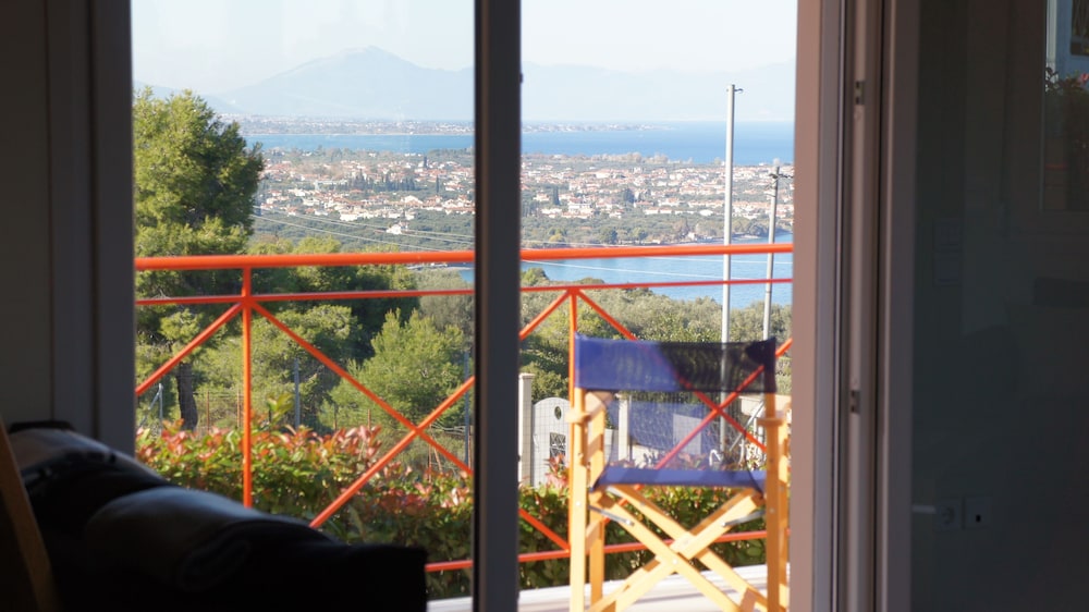 Villa, 3 Bedrooms, Sea View (Voura) photo 3