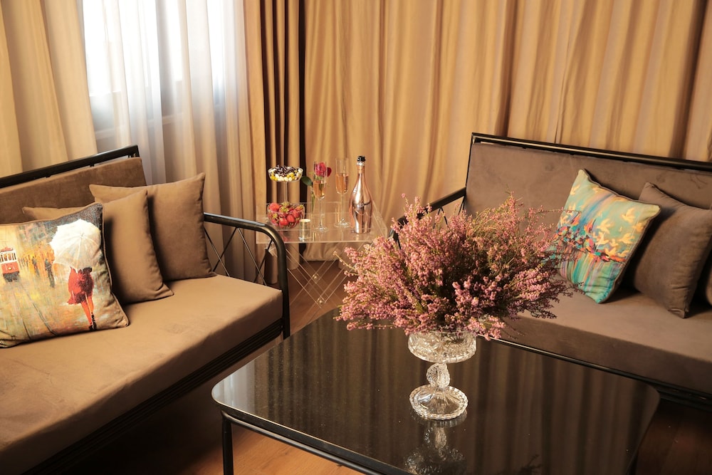 Junior Suite, Non Smoking, Balcony photo 2