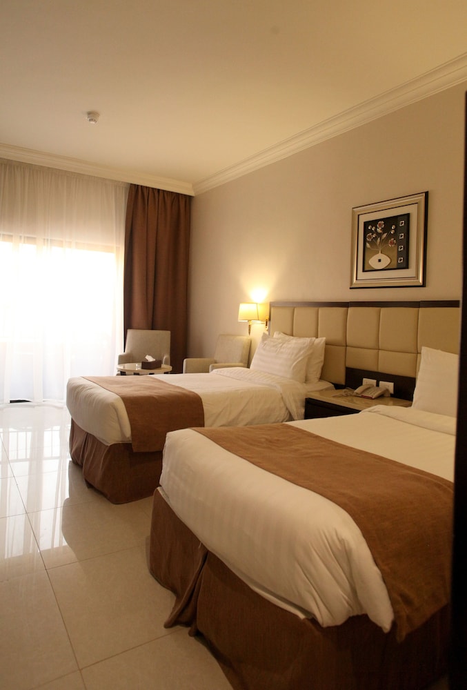 Deluxe Twin Room, Pool View, Poolside photo 1