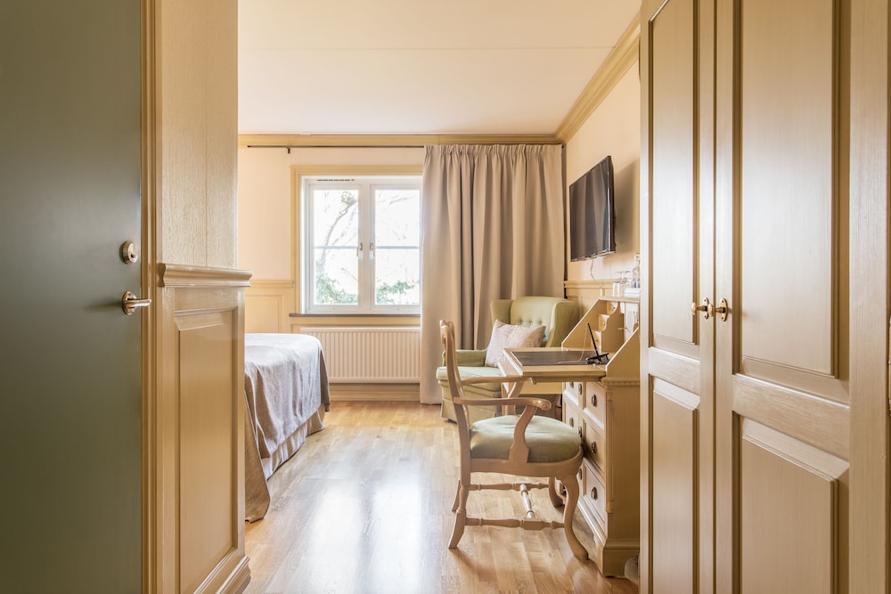 Superior Double Room (Fish, 23 sq.m) photo 2