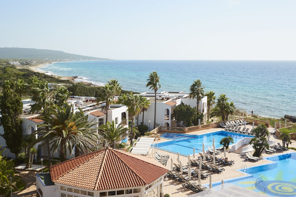 Superior, One King Bed, Sea View - Photo 4