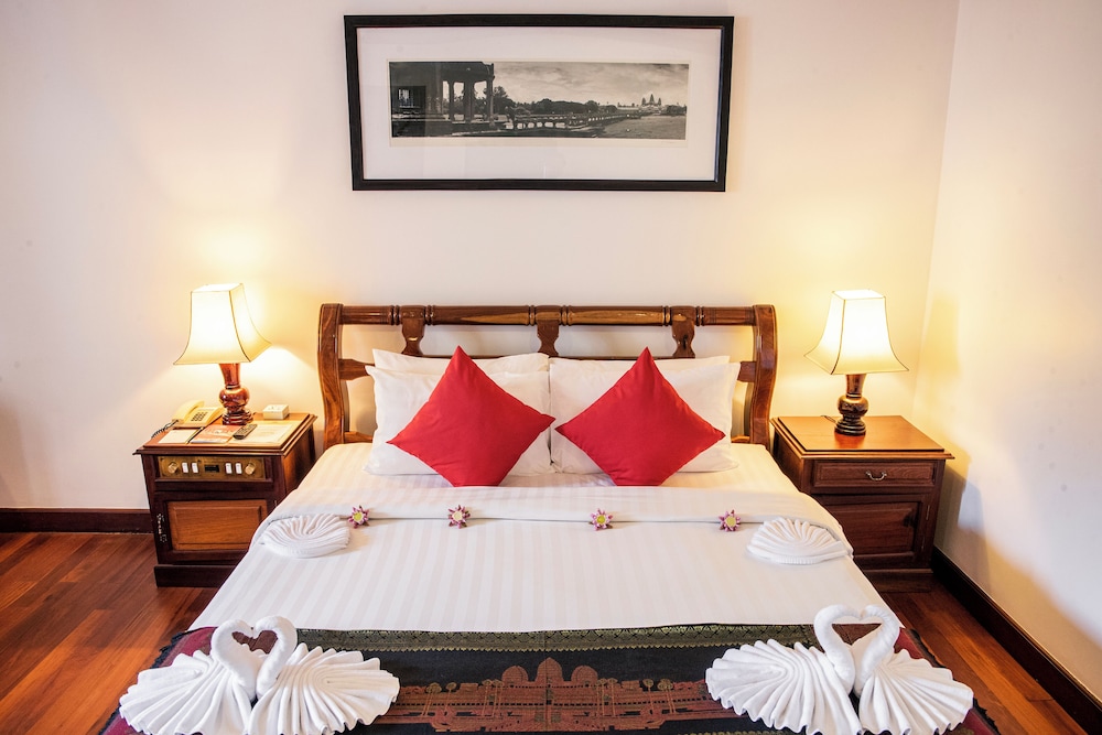 Executive Suite - Photo 6