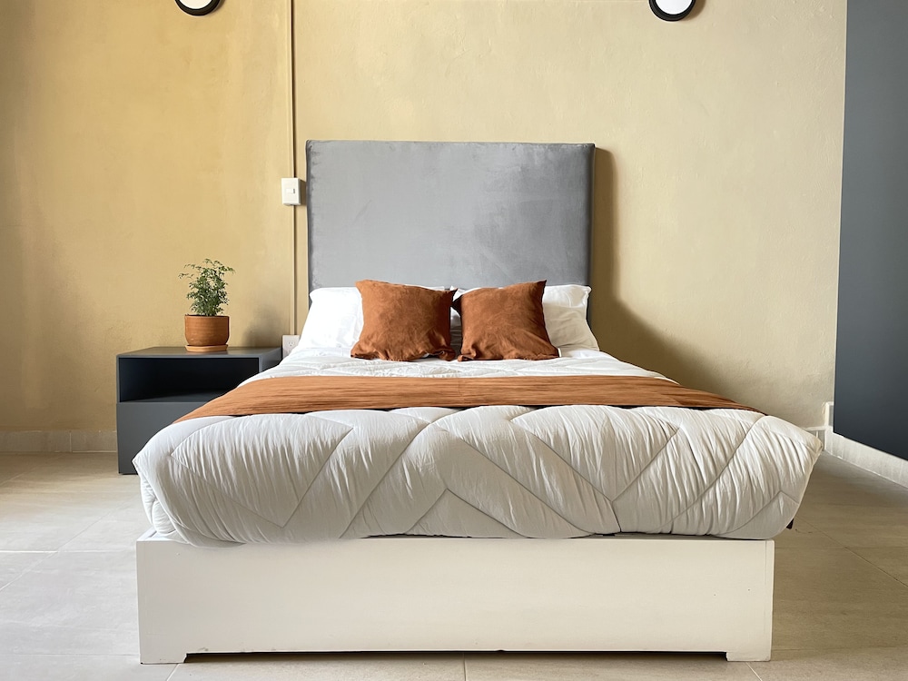 Double Room - Photo 2