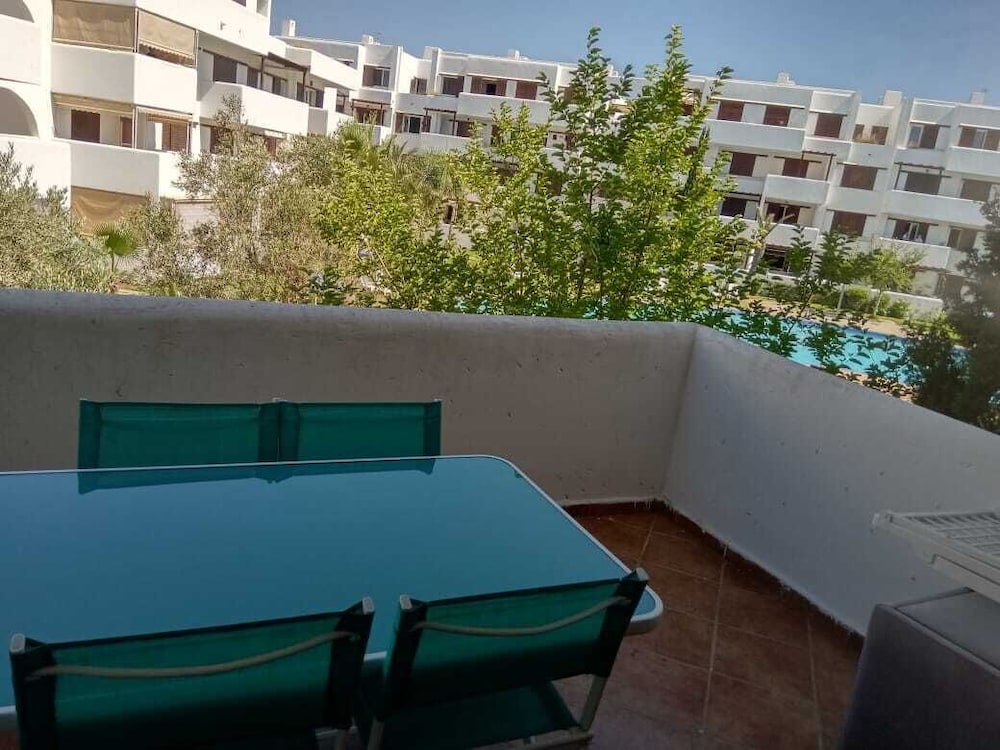 Apartment, 2 Bedrooms, Garden View photo 3