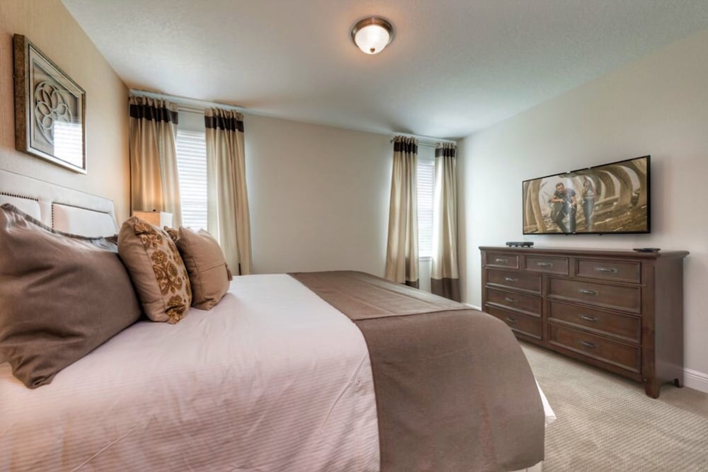 House, Multiple Beds