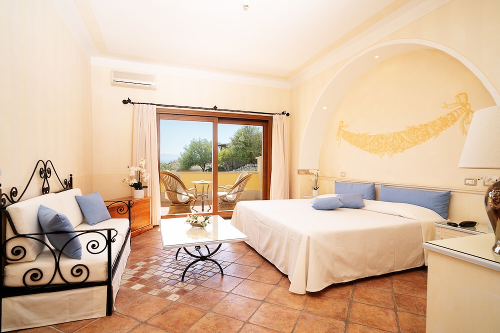 Superior Room - Photo 5
