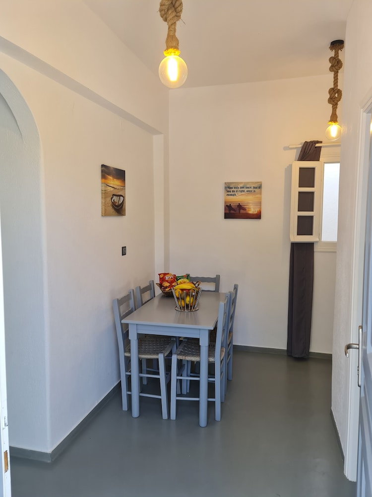 Family Apartment, 2 Bedrooms, Balcony, Ground Floor photo 3