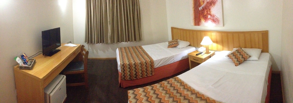 Standard Twin Room - Photo 10