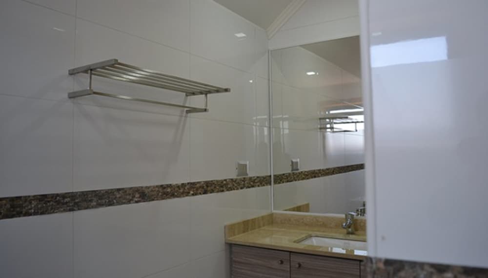 Standard Twin Room, 2 Twin Beds, Private Bathroom photo 1