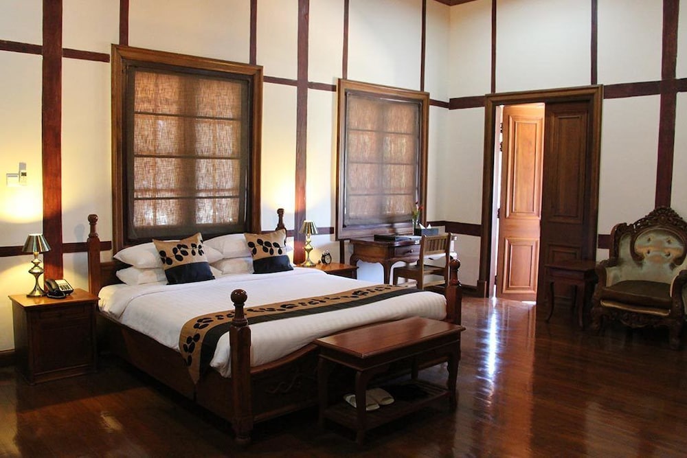 Suite, 1 King Bed photo 1