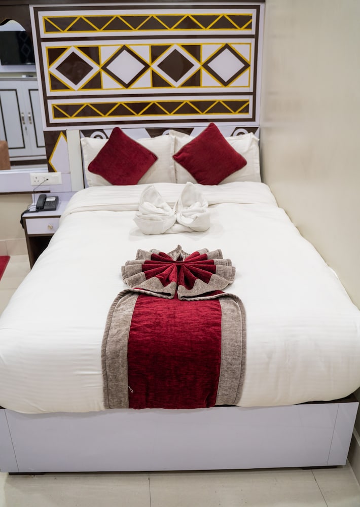 Deluxe Double Room - Photo 10