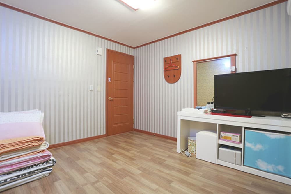 Traditional Room photo 2