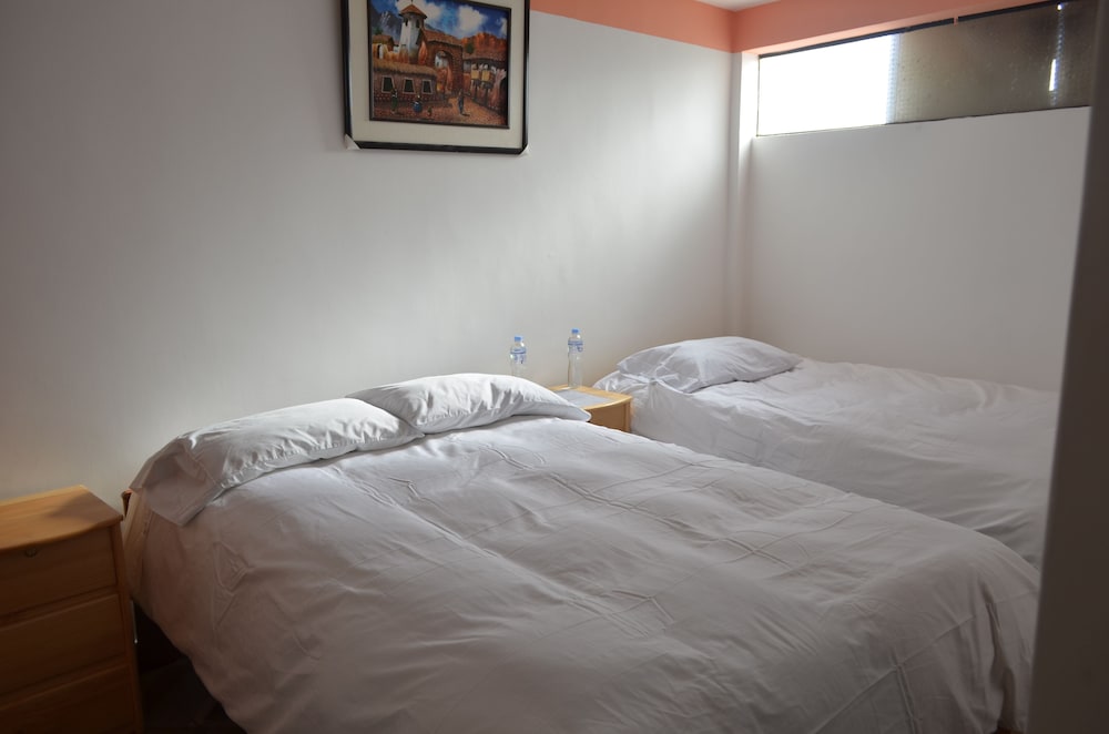 Double Room, Private Bathroom (Rosa) photo 1