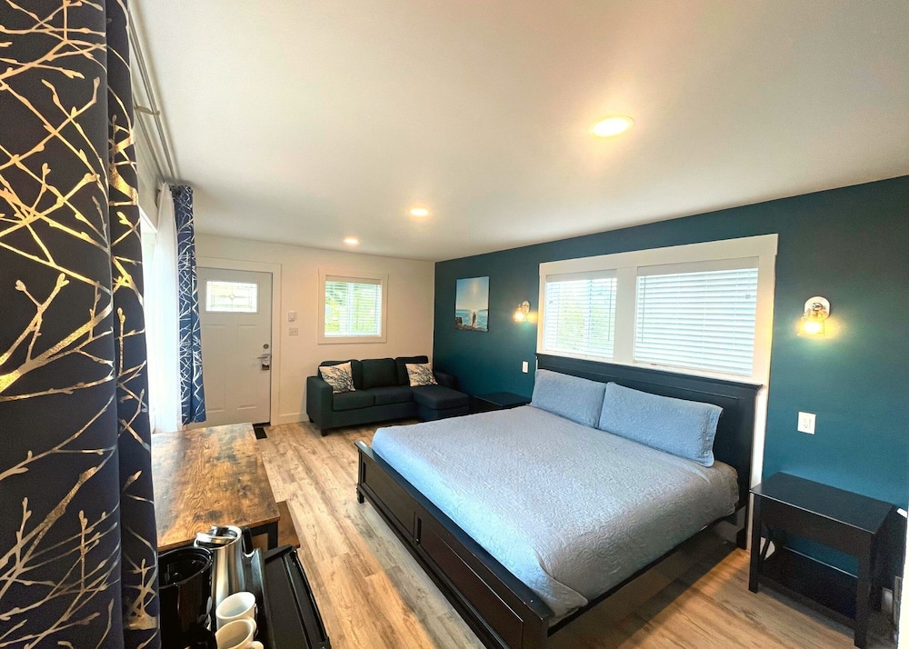 ROOM TEN photo 2