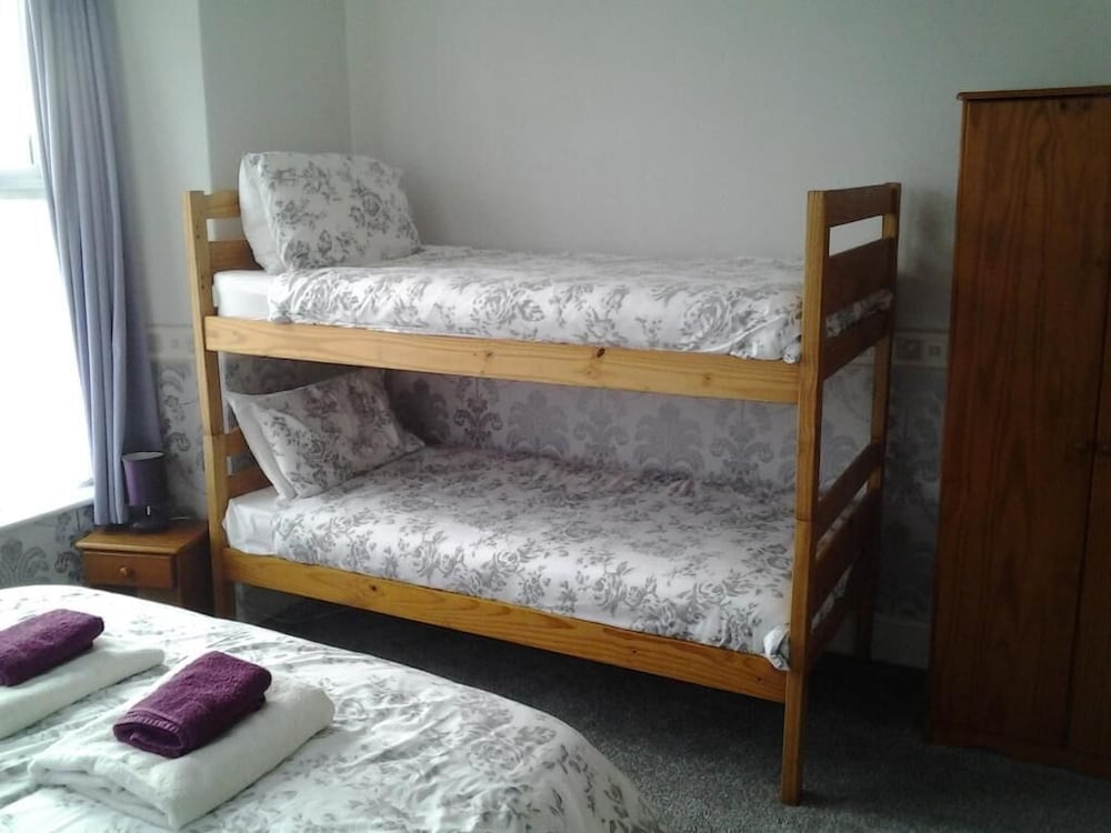 Traditional Quadruple Room photo 2