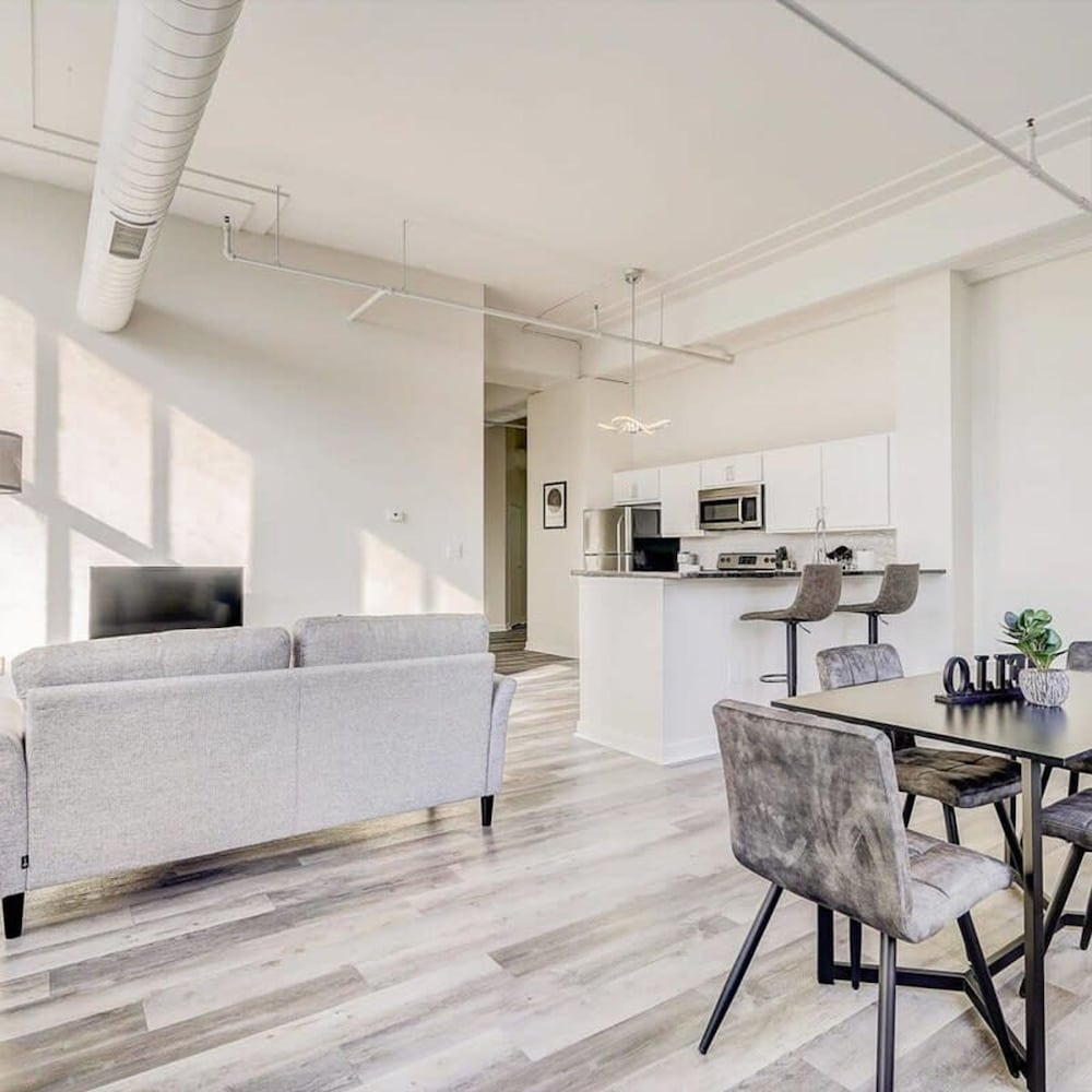 Cozysuites - 2BR With Direct Skybridge Access 5, Billede 59