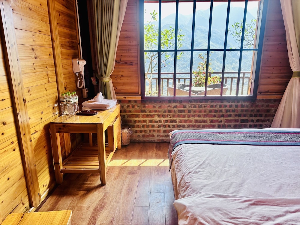 Superior Room, Ensuite, Mountain View - Photo 2