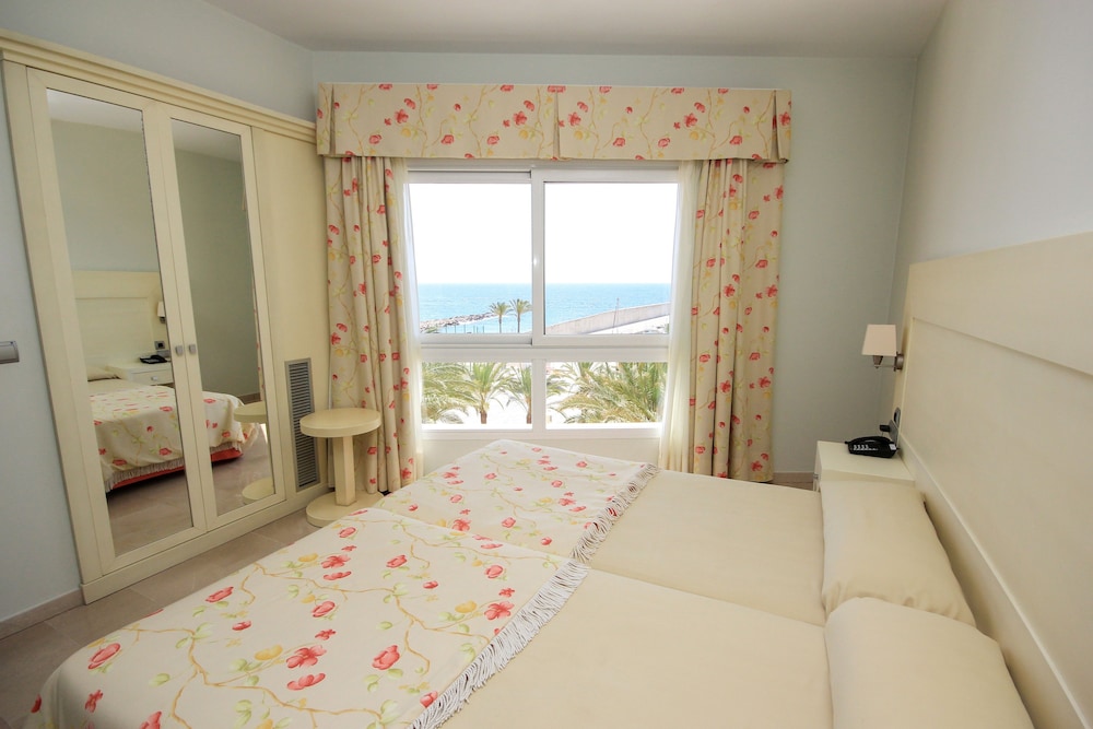Suite, 2 Bedrooms - Photo 6