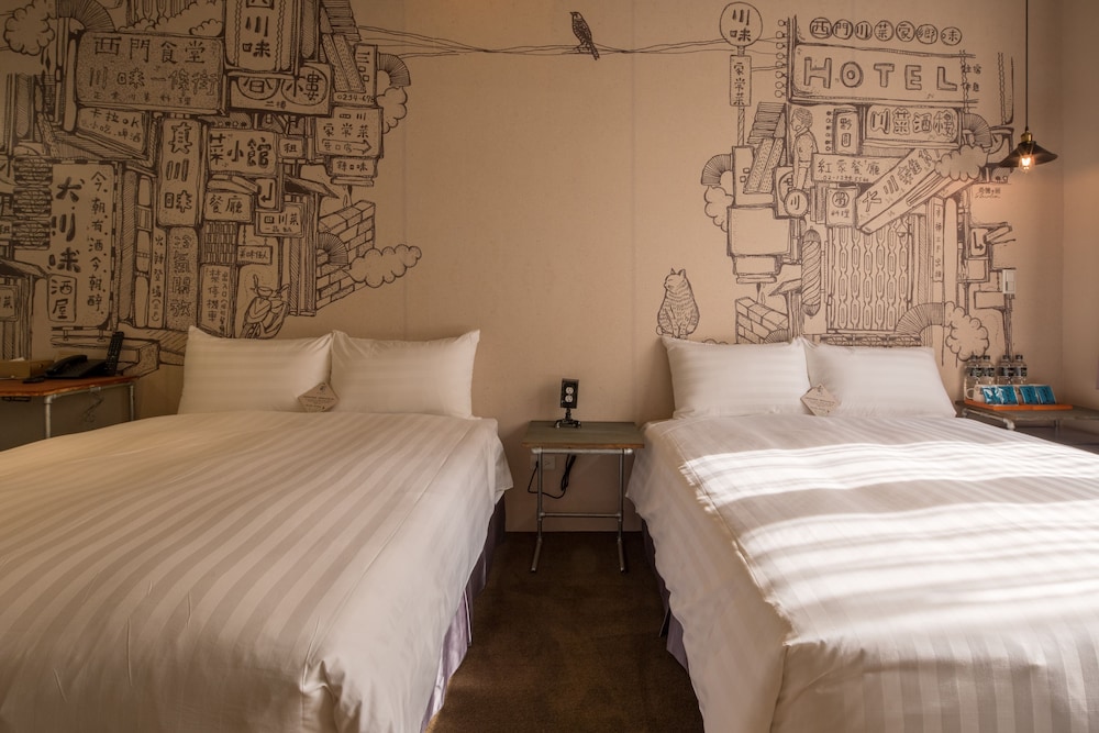 Luxury Quadruple Room, City View photo 1
