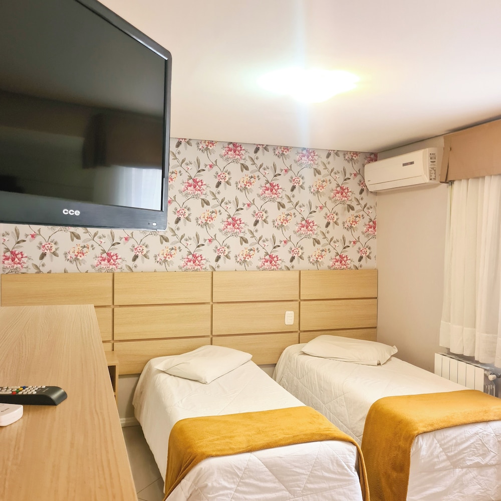 Deluxe Quadruple Room photo 3