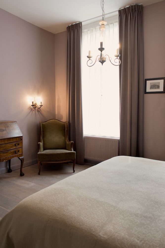 Deluxe Twin Room, 1 Double or 2 Twin Beds, Garden View photo 3