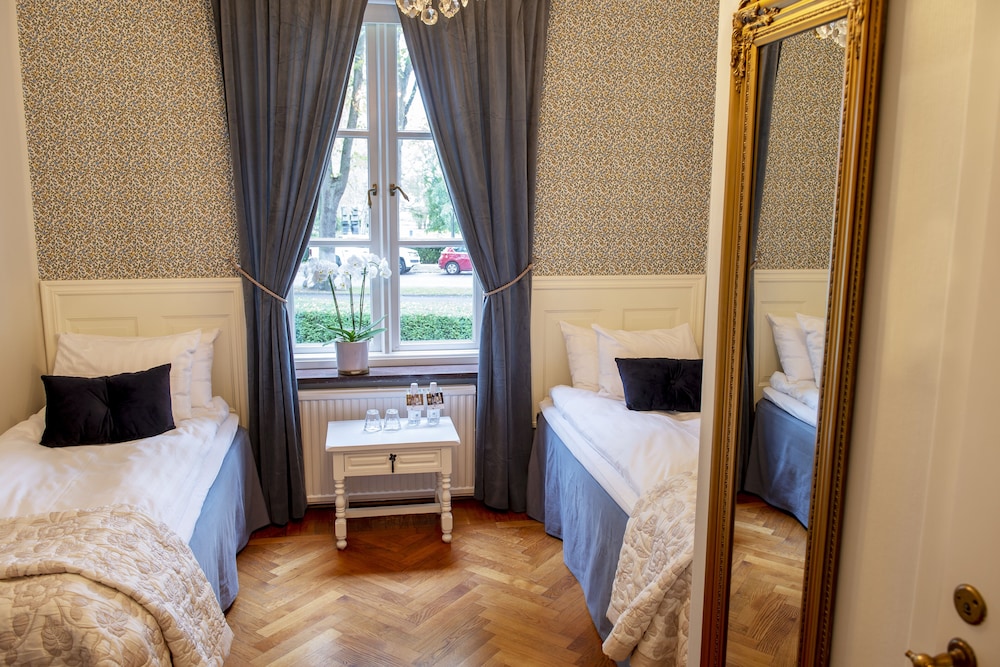 Standard Twin Room, 2 Twin Beds photo 3