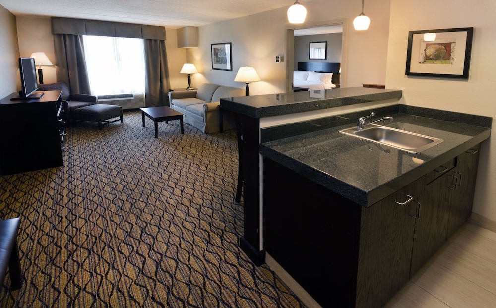 Suite, 2 Queen Beds, Accessible (Communications, Mobility) - Photo 2