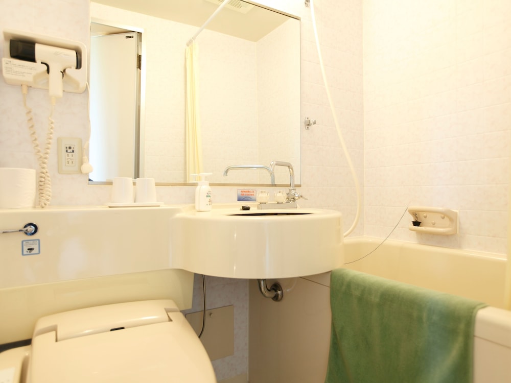 Standard Twin Room - Photo 2