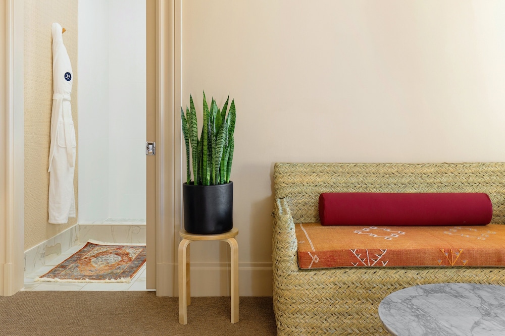 Room, 1 King Bed, Accessible (The King Suite ADA) - Photo 3