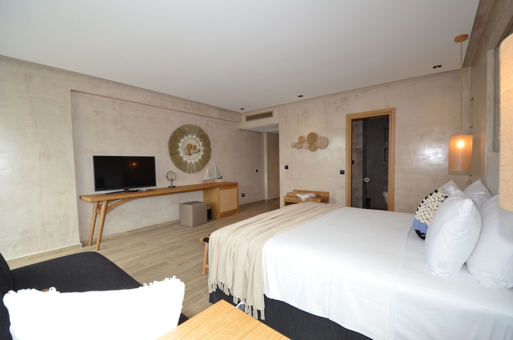 Deluxe Room (Smart Room) - Photo 11