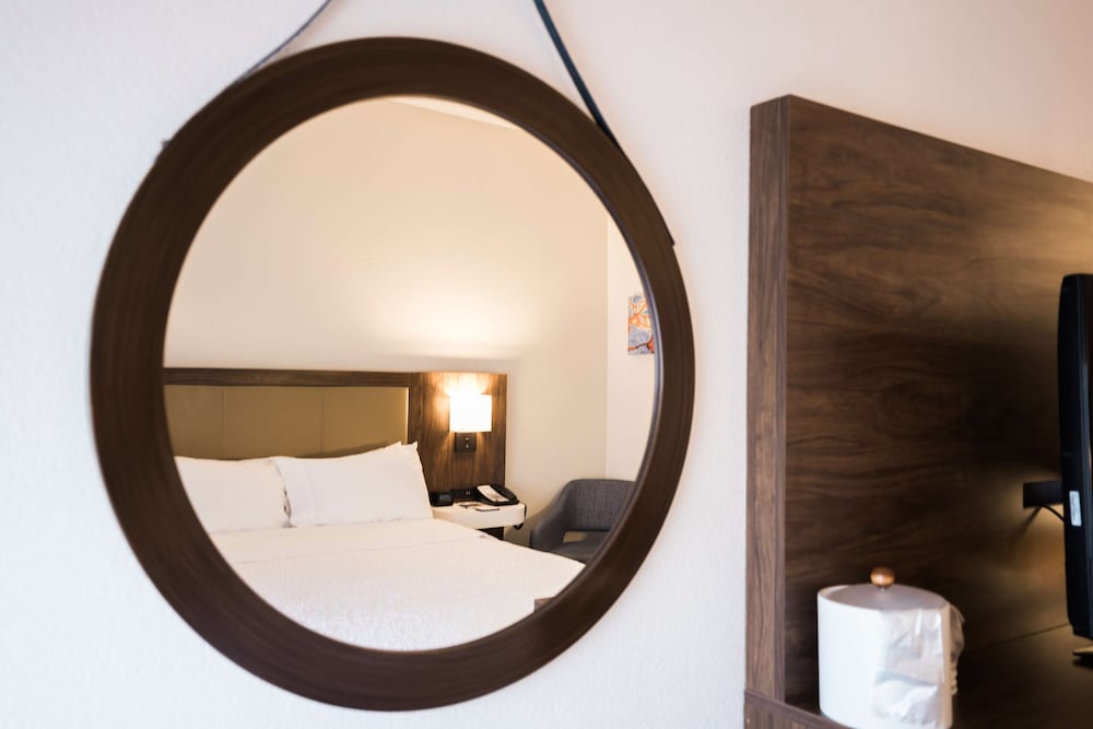 Room, 1 Queen Bed, Non Smoking - Photo 1