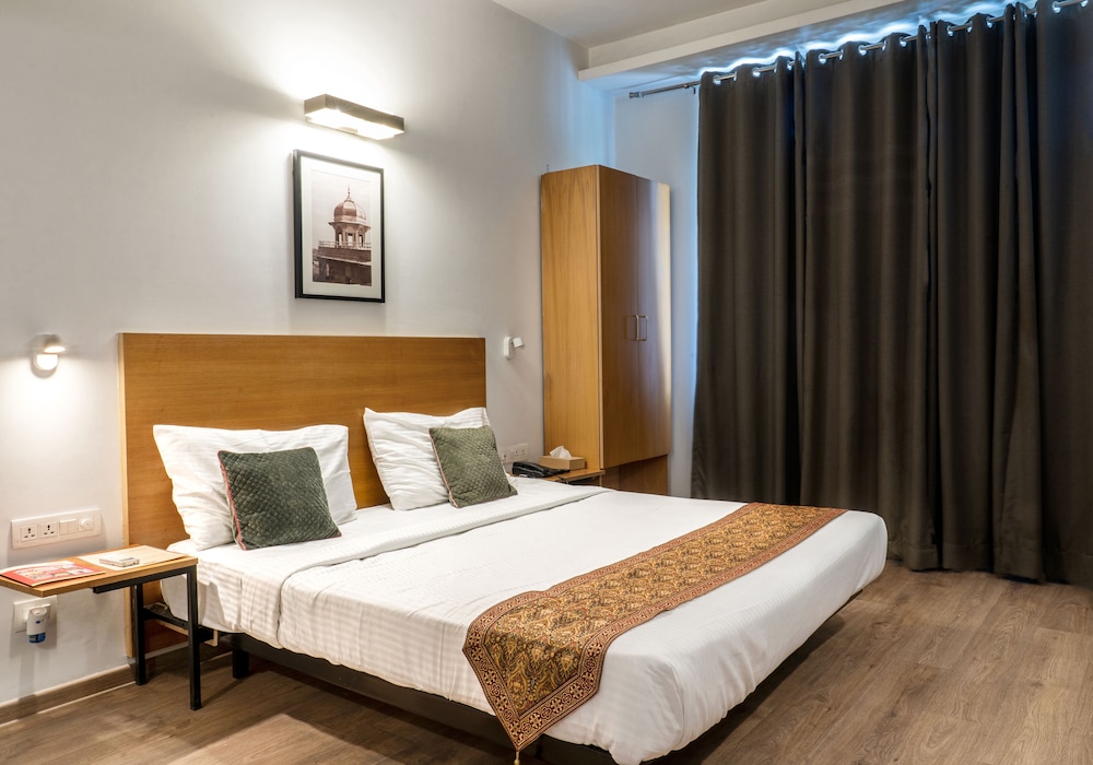 Superior King Room - Photo 10