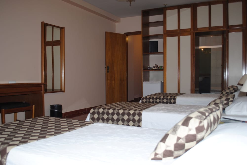 Family Quadruple Room - Photo 1