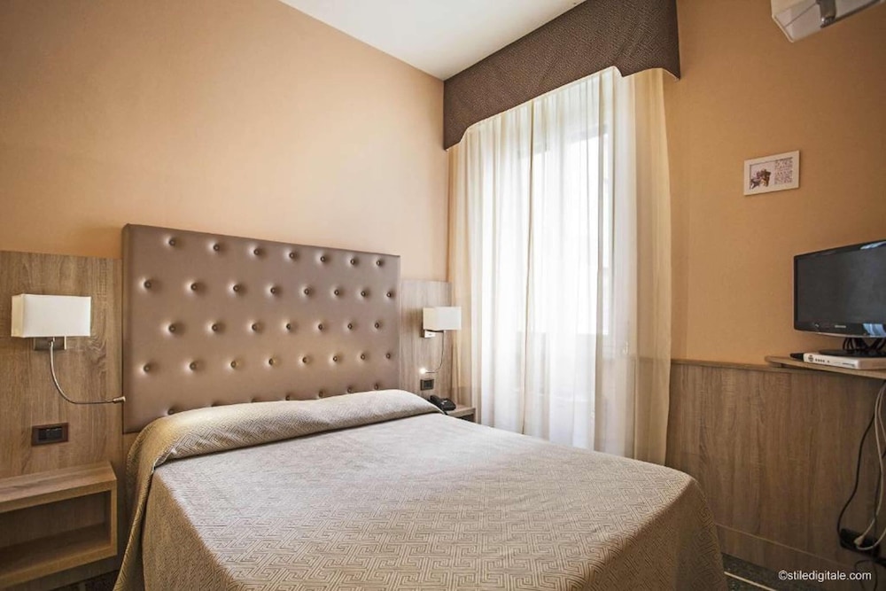 Standard Room - Photo 17