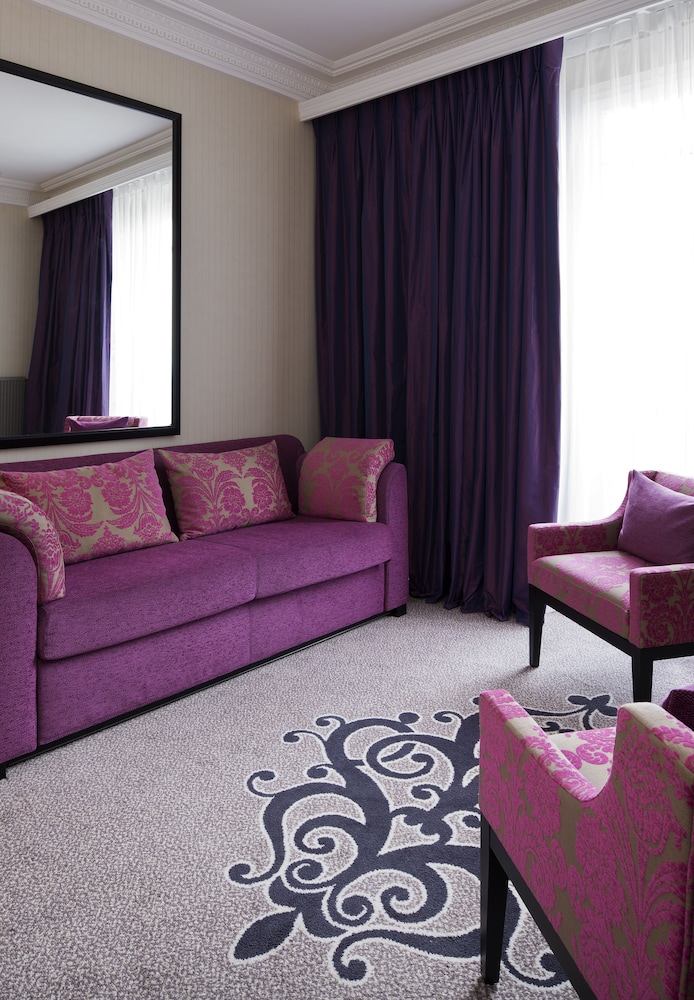 Family Room, 1 King Bed with Sofa bed, Sea View - Photo 10